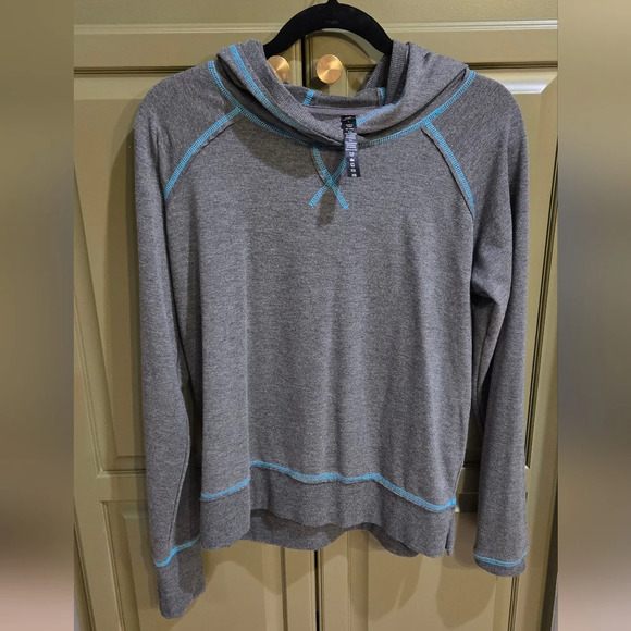 32 Degrees Tops - Lightweight long sleeve hoodie